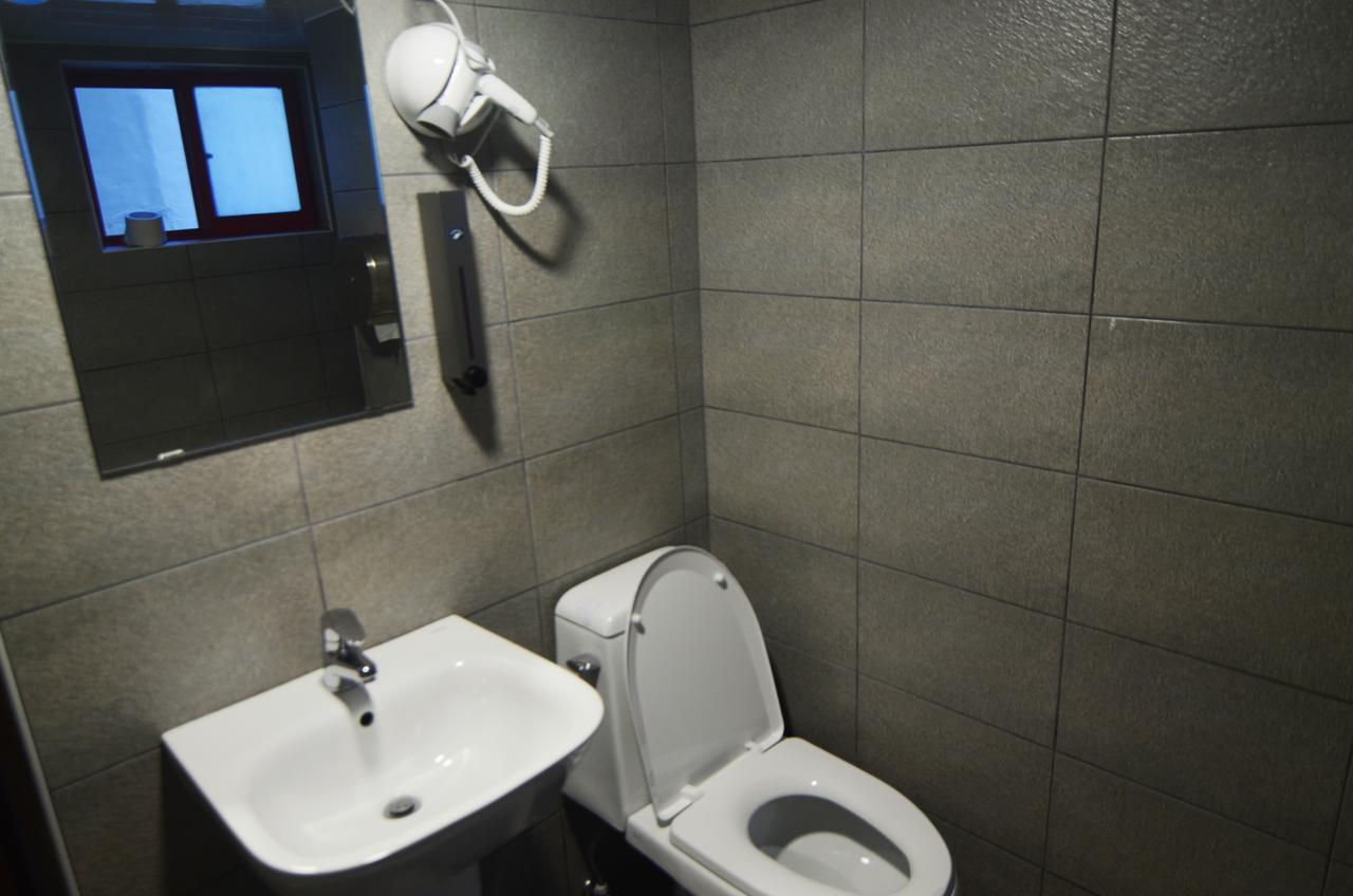 Kimchee Busan Station Guesthouse Екстериор снимка