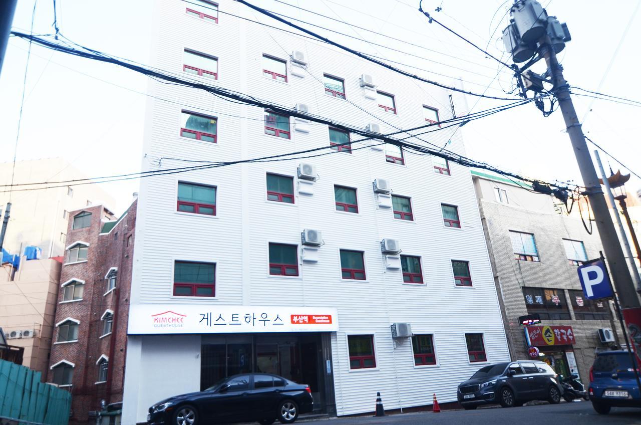 Kimchee Busan Station Guesthouse Екстериор снимка