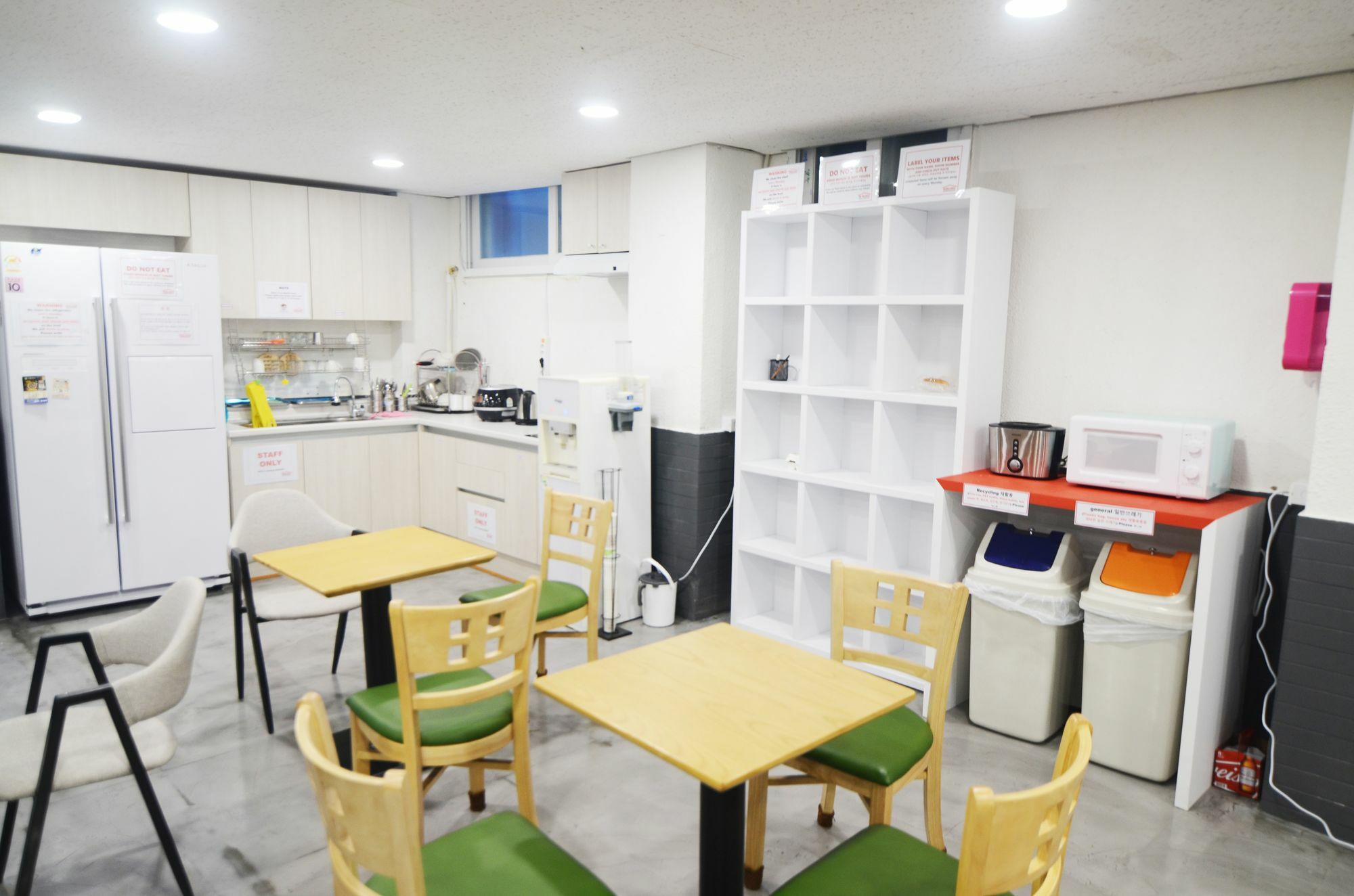 Kimchee Busan Station Guesthouse Екстериор снимка